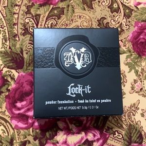 Kat Von D Lock It Powder Foundation (Rich Deep 215)